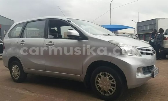 Tenga Tsaru Toyota Avanza Sirivha Mota in Bulawayo in Bulawayo Tenga Tsaru Toyota Avanza Sirivha Mota in Bulawayo in Bulawayo
