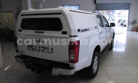 Tenga Tsaru Isuzu KB Chena Mota in Bulawayo in Bulawayo Tenga Tsaru Isuzu KB Chena Mota in Bulawayo in Bulawayo