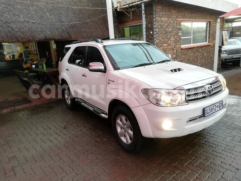 Big with watermark toyota fortuner matabeleland south beitbridge 9916