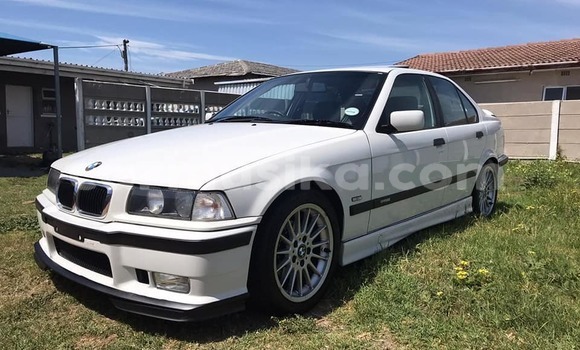 Buy Used BMW 321 White Car in Gweru in Midlands Buy Used BMW 321 White Car in Gweru in Midlands