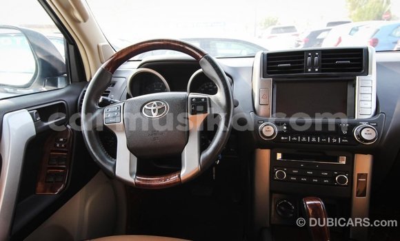 Acheter Import Voiture Toyota Prado Blanc à Import - Dubai, Harare Acheter Import Voiture Toyota Prado Blanc à Import - Dubai, Harare