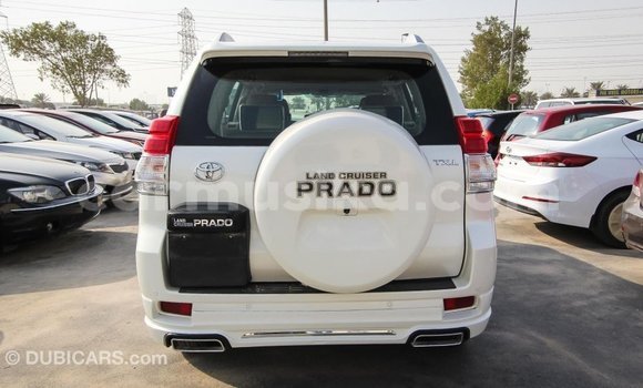 Acheter Import Voiture Toyota Prado Blanc à Import - Dubai, Harare Acheter Import Voiture Toyota Prado Blanc à Import - Dubai, Harare