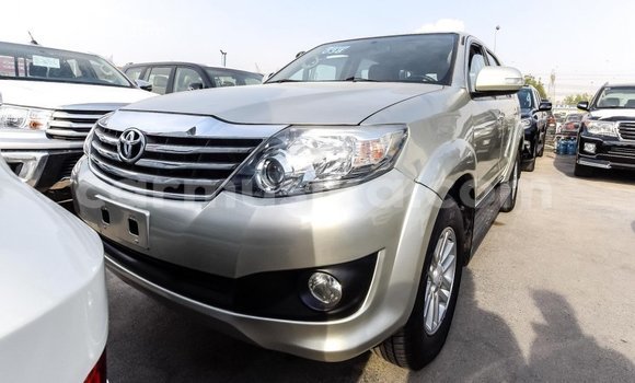 Tenga Imported Toyota Fortuner Zvimwe Mota in Import - Dubai in Harare Tenga Imported Toyota Fortuner Zvimwe Mota in Import - Dubai in Harare