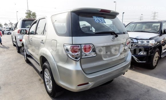 Tenga Imported Toyota Fortuner Zvimwe Mota in Import - Dubai in Harare Tenga Imported Toyota Fortuner Zvimwe Mota in Import - Dubai in Harare