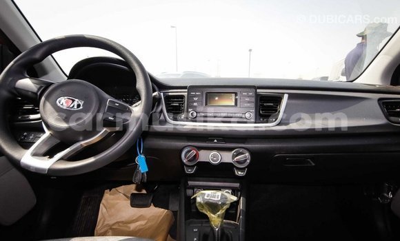 Acheter Import Voiture Kia Rio Rouge à Import - Dubai, Harare Acheter Import Voiture Kia Rio Rouge à Import - Dubai, Harare