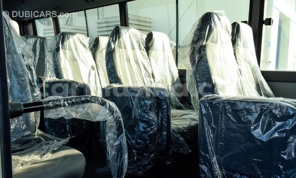 Acheter Import Voiture Hyundai Accent Beige à Import - Dubai, Harare Acheter Import Voiture Hyundai Accent Beige à Import - Dubai, Harare