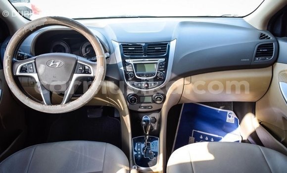 Acheter Import Voiture Hyundai Accent Marron à Import - Dubai, Harare Acheter Import Voiture Hyundai Accent Marron à Import - Dubai, Harare