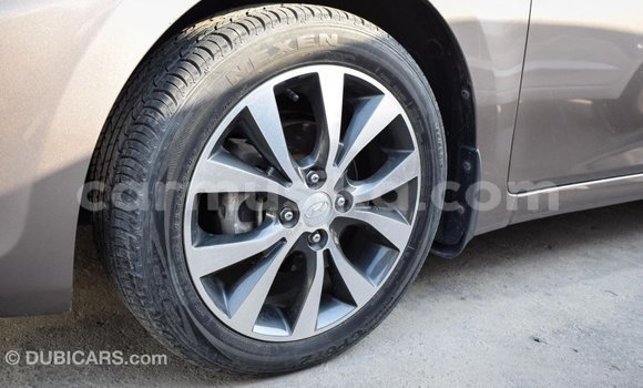 Acheter Import Voiture Hyundai Accent Marron à Import - Dubai, Harare Acheter Import Voiture Hyundai Accent Marron à Import - Dubai, Harare