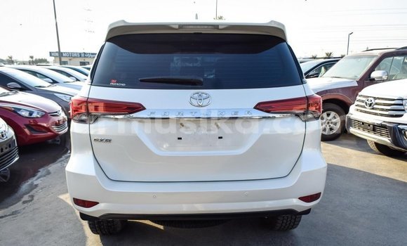 Tenga Imported Toyota Fortuner Chena Mota in Import - Dubai in Harare Tenga Imported Toyota Fortuner Chena Mota in Import - Dubai in Harare