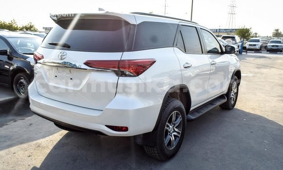 Tenga Imported Toyota Fortuner Chena Mota in Import - Dubai in Harare Tenga Imported Toyota Fortuner Chena Mota in Import - Dubai in Harare