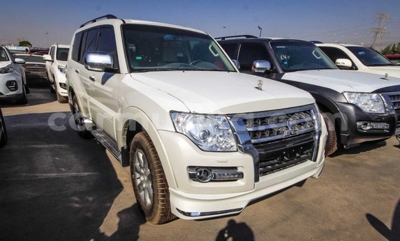 Tenga Imported Mitsubishi Pajero Chena Mota in Import - Dubai in Harare Tenga Imported Mitsubishi Pajero Chena Mota in Import - Dubai in Harare