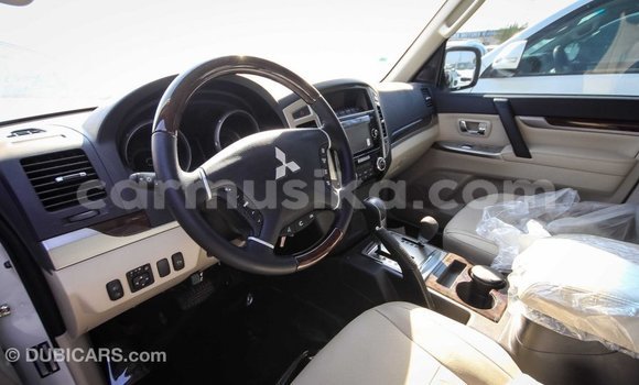 Tenga Imported Mitsubishi Pajero Chena Mota in Import - Dubai in Harare Tenga Imported Mitsubishi Pajero Chena Mota in Import - Dubai in Harare