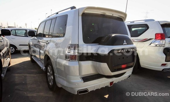 Tenga Imported Mitsubishi Pajero Chena Mota in Import - Dubai in Harare Tenga Imported Mitsubishi Pajero Chena Mota in Import - Dubai in Harare