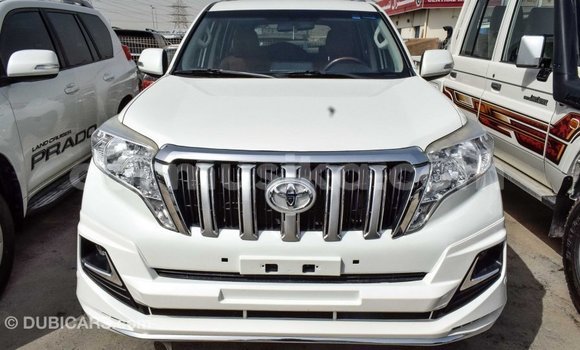 Acheter Import Voiture Toyota Prado Blanc à Import - Dubai, Harare Acheter Import Voiture Toyota Prado Blanc à Import - Dubai, Harare