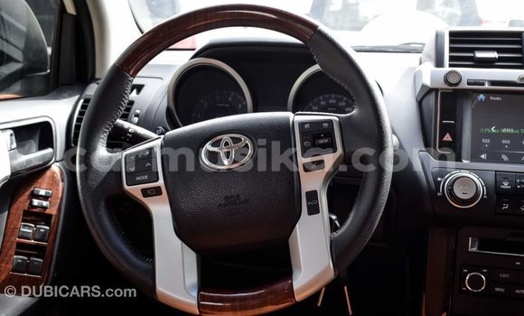 Acheter Import Voiture Toyota Prado Blanc à Import - Dubai, Harare Acheter Import Voiture Toyota Prado Blanc à Import - Dubai, Harare