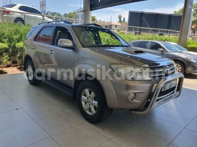 Big with watermark toyota fortuner matabeleland south beitbridge 9958