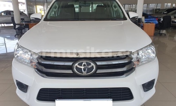 Acheter Occasion Voiture Toyota Hilux Blanc à Beitbridge, Matabeleland South Acheter Occasion Voiture Toyota Hilux Blanc à Beitbridge, Matabeleland South