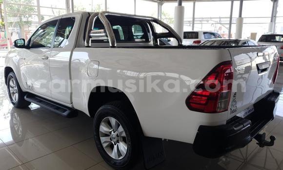 Acheter Occasion Voiture Toyota Hilux Blanc à Beitbridge, Matabeleland South Acheter Occasion Voiture Toyota Hilux Blanc à Beitbridge, Matabeleland South
