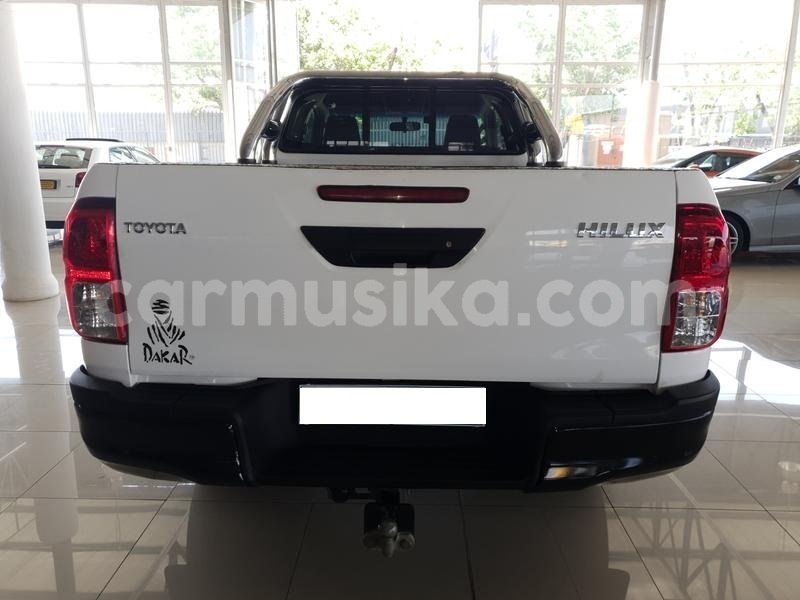 Big with watermark toyota hilux matabeleland south beitbridge 9960