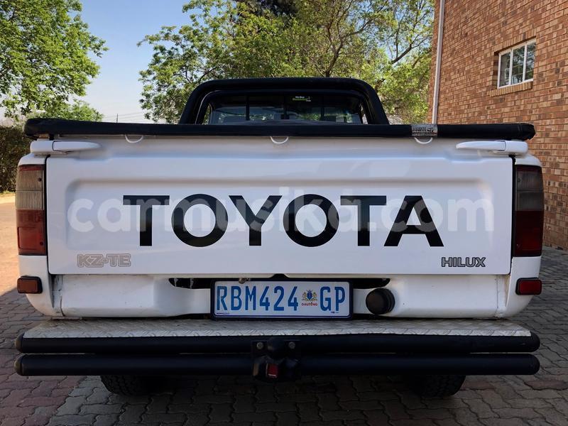 Big with watermark toyota hilux matabeleland south beitbridge 9961