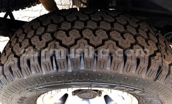 Buy Used Toyota Hilux White Car in Beitbridge in Matabeleland South Buy Used Toyota Hilux White Car in Beitbridge in Matabeleland South