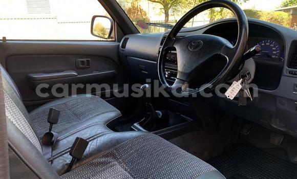 Buy Used Toyota Hilux White Car in Beitbridge in Matabeleland South Buy Used Toyota Hilux White Car in Beitbridge in Matabeleland South
