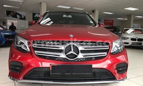 Acheter Occasion Voiture Mercedes‒Benz GLC Rouge à Beitbridge, Matabeleland South Acheter Occasion Voiture Mercedes‒Benz GLC Rouge à Beitbridge, Matabeleland South