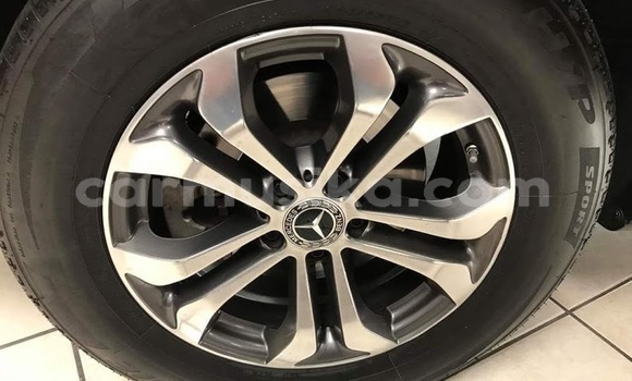 Acheter Occasion Voiture Mercedes‒Benz GLC Rouge à Beitbridge, Matabeleland South Acheter Occasion Voiture Mercedes‒Benz GLC Rouge à Beitbridge, Matabeleland South