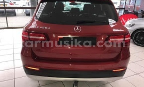 Acheter Occasion Voiture Mercedes‒Benz GLC Rouge à Beitbridge, Matabeleland South Acheter Occasion Voiture Mercedes‒Benz GLC Rouge à Beitbridge, Matabeleland South