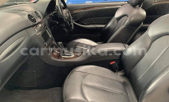 Tenga Tsaru Mercedes‒Benz CLK–Class Chena Mota in Beitbridge in Matabeleland South Tenga Tsaru Mercedes‒Benz CLK–Class Chena Mota in Beitbridge in Matabeleland South