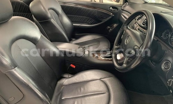 Tenga Tsaru Mercedes‒Benz CLK–Class Chena Mota in Beitbridge in Matabeleland South Tenga Tsaru Mercedes‒Benz CLK–Class Chena Mota in Beitbridge in Matabeleland South