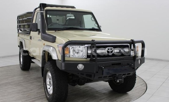 Acheter Occasion Voiture Toyota Land Cruiser Beige à Beitbridge, Matabeleland South Acheter Occasion Voiture Toyota Land Cruiser Beige à Beitbridge, Matabeleland South