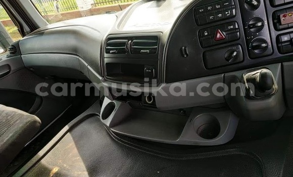 Acheter Occasion Voiture Mercedes‒Benz W186 Blanc à Beitbridge, Matabeleland South Acheter Occasion Voiture Mercedes‒Benz W186 Blanc à Beitbridge, Matabeleland South