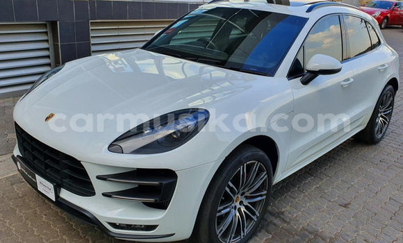 Nunua Ilio tumika Porsche Macan Nyeupe Gari ndani ya Beitbridge nchini Matabeleland Kusini