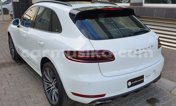 Acheter Occasion Voiture Porsche Macan Blanc à Beitbridge, Matabeleland South Acheter Occasion Voiture Porsche Macan Blanc à Beitbridge, Matabeleland South