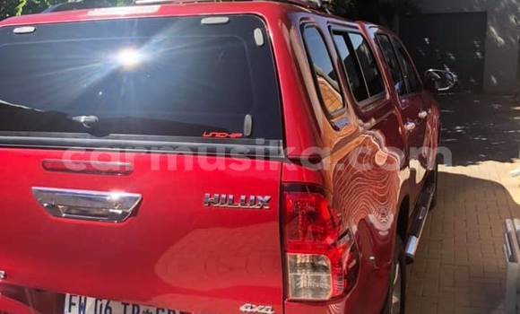 Buy Used Toyota Hilux Red Car in Beitbridge in Matabeleland South Buy Used Toyota Hilux Red Car in Beitbridge in Matabeleland South