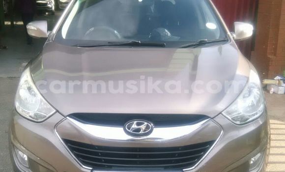 Acheter Occasion Voiture Hyundai ix35 Gris à Beitbridge, Matabeleland South Acheter Occasion Voiture Hyundai ix35 Gris à Beitbridge, Matabeleland South