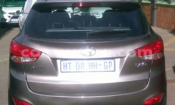Acheter Occasion Voiture Hyundai ix35 Gris à Beitbridge, Matabeleland South Acheter Occasion Voiture Hyundai ix35 Gris à Beitbridge, Matabeleland South
