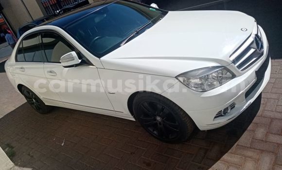 Tenga Tsaru Mercedes‒Benz C–Class Chena Mota in Beitbridge in Matabeleland South Tenga Tsaru Mercedes‒Benz C–Class Chena Mota in Beitbridge in Matabeleland South
