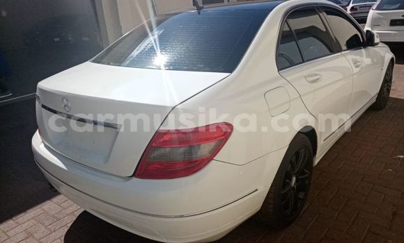 Tenga Tsaru Mercedes‒Benz C–Class Chena Mota in Beitbridge in Matabeleland South Tenga Tsaru Mercedes‒Benz C–Class Chena Mota in Beitbridge in Matabeleland South