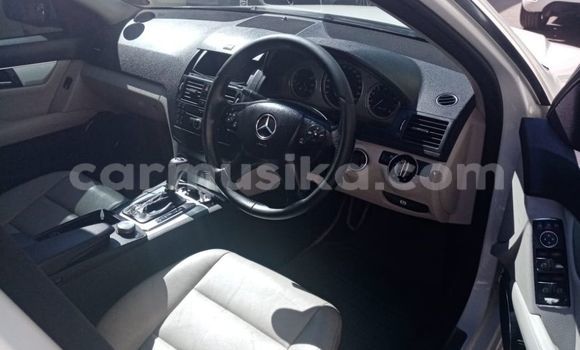 Tenga Tsaru Mercedes‒Benz C–Class Chena Mota in Beitbridge in Matabeleland South Tenga Tsaru Mercedes‒Benz C–Class Chena Mota in Beitbridge in Matabeleland South