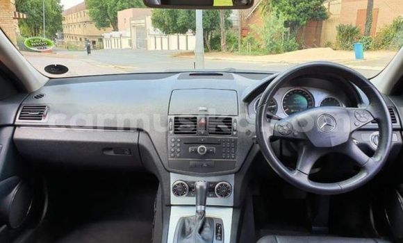 Acheter Occasion Voiture Mercedes‒Benz C-klasse Noir à Beitbridge, Matabeleland South Acheter Occasion Voiture Mercedes‒Benz C-klasse Noir à Beitbridge, Matabeleland South