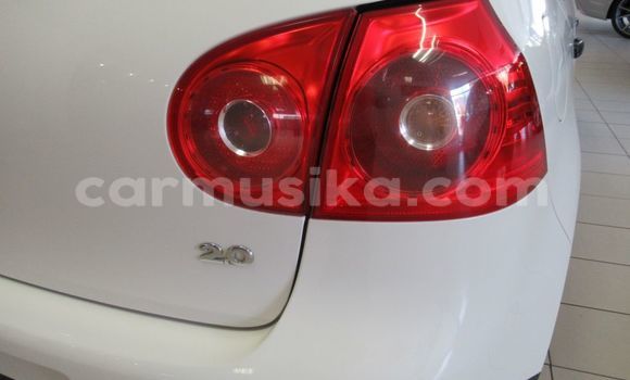 Acheter Occasion Voiture Volkswagen Golf Blanc à Beitbridge, Matabeleland South Acheter Occasion Voiture Volkswagen Golf Blanc à Beitbridge, Matabeleland South