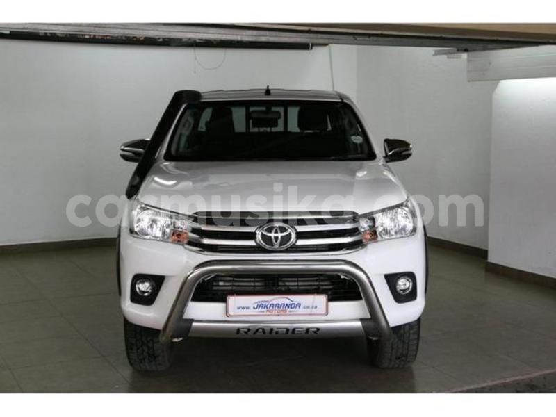 Big with watermark toyota hilux matabeleland south beitbridge 10023