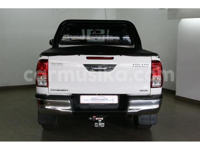 Big with watermark toyota hilux matabeleland south beitbridge 10023