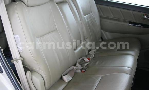 Acheter Occasion Voiture Toyota Fortuner Blanc à Beitbridge, Matabeleland South Acheter Occasion Voiture Toyota Fortuner Blanc à Beitbridge, Matabeleland South