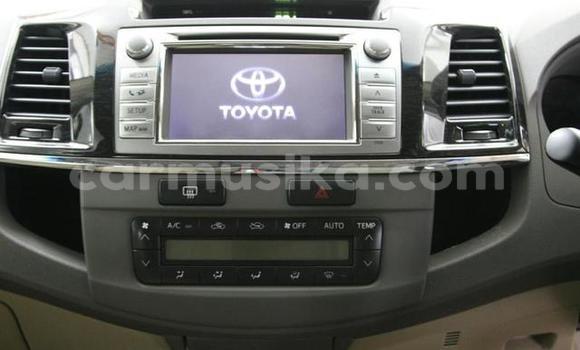 Acheter Occasion Voiture Toyota Fortuner Blanc à Beitbridge, Matabeleland South Acheter Occasion Voiture Toyota Fortuner Blanc à Beitbridge, Matabeleland South