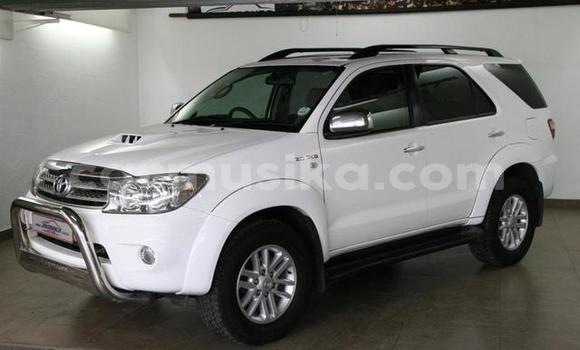 Buy Used Toyota Fortuner White Car in Beitbridge in Matabeleland South Buy Used Toyota Fortuner White Car in Beitbridge in Matabeleland South