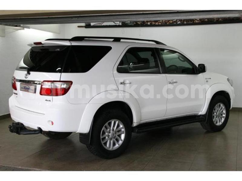 Big with watermark toyota fortuner matabeleland south beitbridge 10027