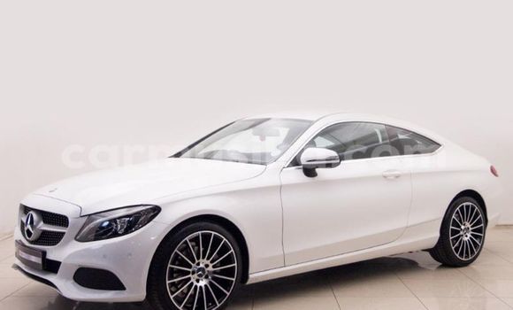 Acheter Occasion Voiture Mercedes‒Benz C-klasse Blanc à Beitbridge, Matabeleland South Acheter Occasion Voiture Mercedes‒Benz C-klasse Blanc à Beitbridge, Matabeleland South